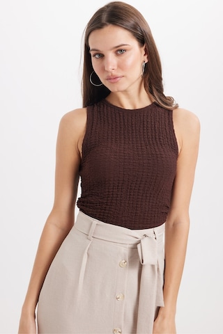Tudors Kadın Slim Fit Dar Kesim Bürümcük Kumaş Likralı Kahverengi Askılı Bluz-50872