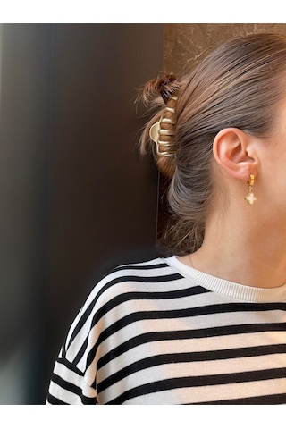 Çelik Halka Yonca Desenli Küpe Gold