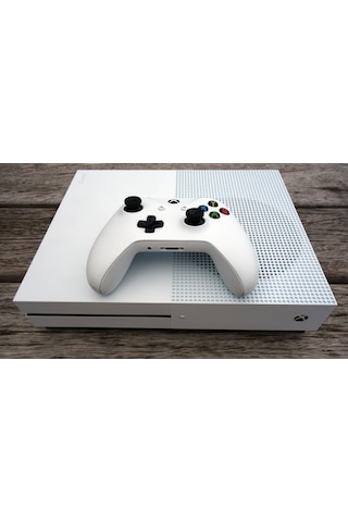 Xbox One S 500 Gb 4K Ultra Hd Bluray Oyun Konsolu Teşhir Ürünü