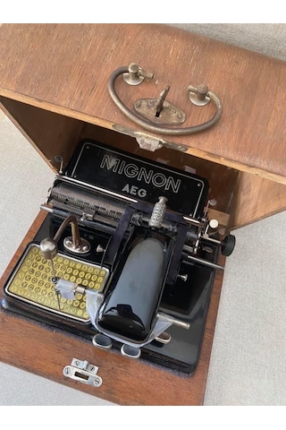AEG Mignon Model 4 Antika Daktilo - Koleksiyonluk Ahşap Kasalı Daktilo No2