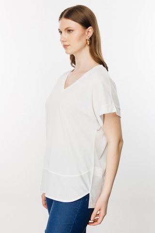 On Kadın Büyük Beden V Yaka Parçalı T-shirt 71476 Ekru