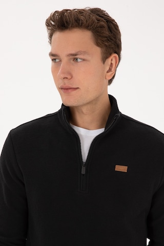 U.S. Polo Assn. Erkek Regular Fit Yarım Fermuarlı Siyah Basic Sweatshirt 50313802-VR046