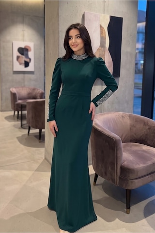 Dorne Moda Taş İşlemeli Yaka Ve Kol Detaylı Uzun Davet Elbisesi Yeşil Yeşil