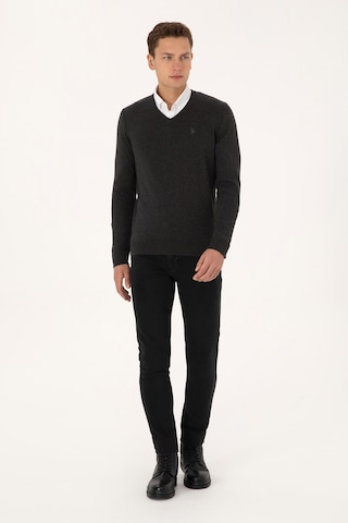 U.S. Polo Assn. Erkek Slim Fit V Yaka Antrasit Melanj Basic Triko Kazak 50313662-VR081