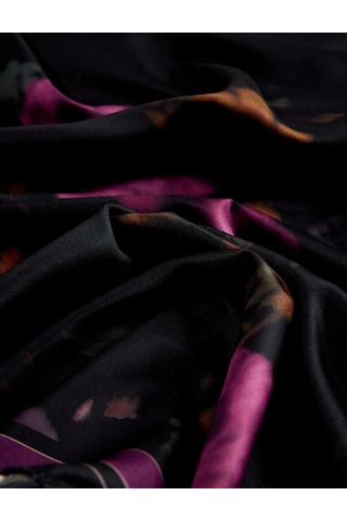Koton Çiçek Desenli Saten Kare Fular Bandana Siyah 7wak50330aa