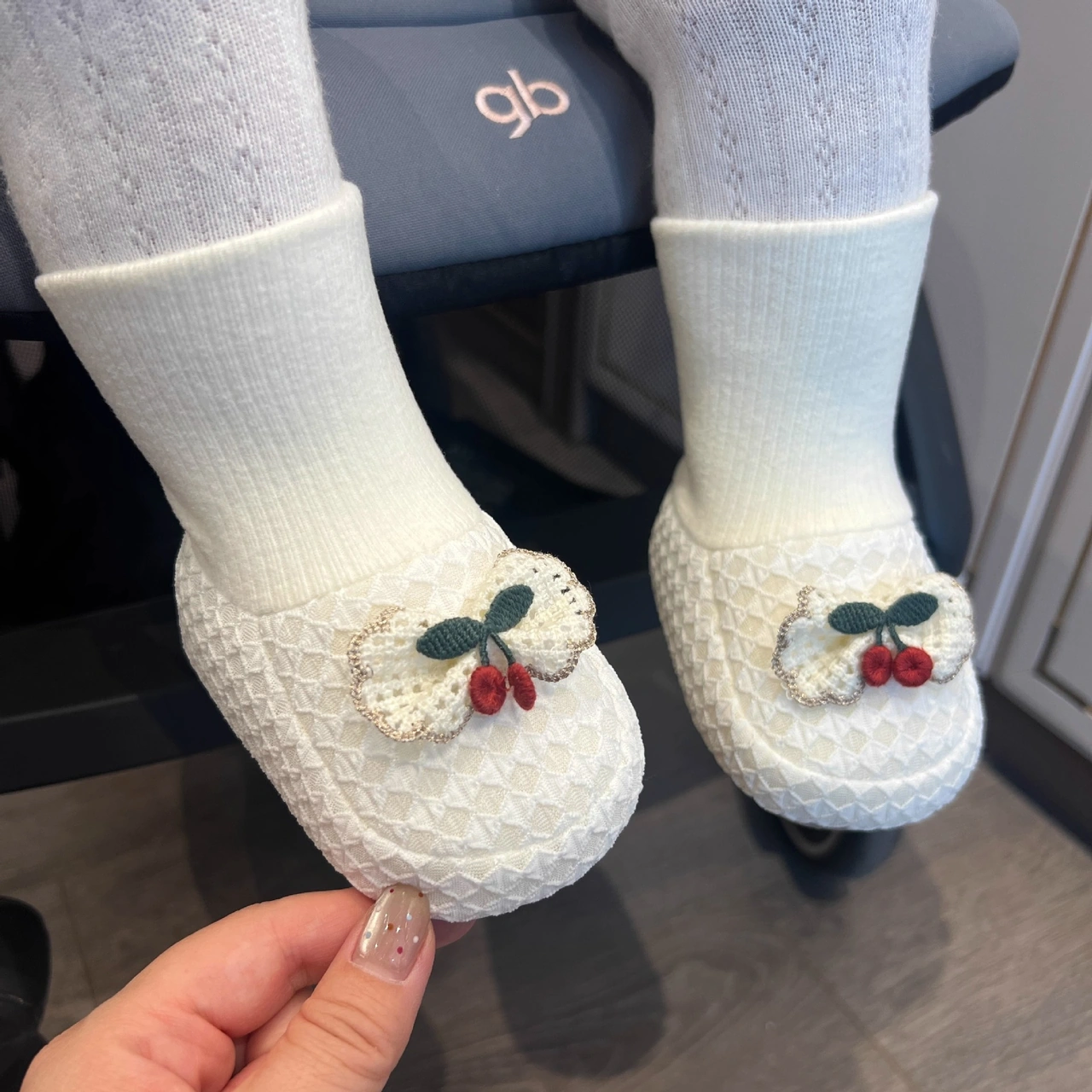 Uıowoo Kız Bebek Prenses Çorap - Yumuşak Taban, Kaymaz, %100 Pamuk - Yenidoğan Ve Bebekler İçin Şık Bej Kiraz