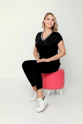 Yakası Taş Baskılı Bluz Siyah