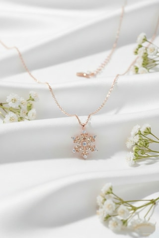 Çekirdekjewelry 925 Ayar Gümüş Şampanya Taşlı Kamelya Çiçeği Kolye Rose