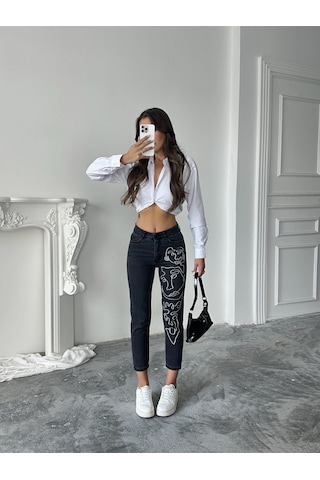 Blue Marlın Kadin Füme Sol Bacak Nakişli Mom Kot Jeans Siyah