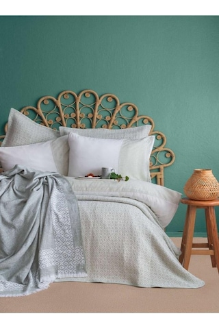 Apricitas Hometimeless Prime Set Omari Adaçayı Çift Kişilik Battaniyeli Ve Yatak Örtülü %100 Pamuk Nevresim Takımı Apricitas Hometimeless Prime Set Omari Adaçayı Çift Kişilik Battaniyeli Ve Yatak Örtülü %100 Pamuk Nevresim Takımı
