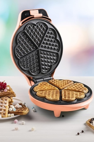 Bestron Retro 700 W Kalp Şeklinde Waffle Makinesi