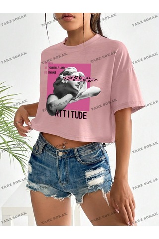 Flood Of Style Crop Ckod-232913 Heykel & Slogan Grafikli Düşük Omuzlu Kısa Pembe
