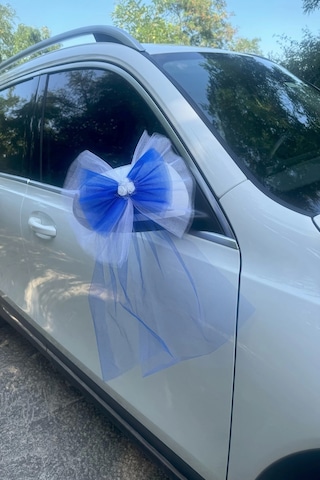 30 Adet Beyaz Mavi Kristal Tül Beyaz Latex Gül Kuyruk Detaylı Düğün Nikah Kına Sünnet Konvoy Süsü Beyaz Siyah