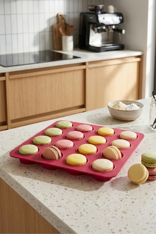 İronika Silikon Makaron Mini Muffin Kek Kalıbı 16 Bölmeli Çok Renkli