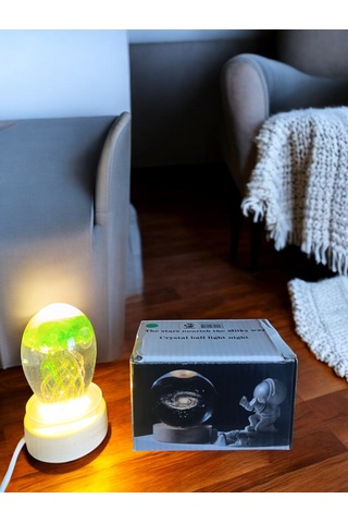 Ahşap Altlıklı Yeşıl Renk Dekoratif Işıklı Küre