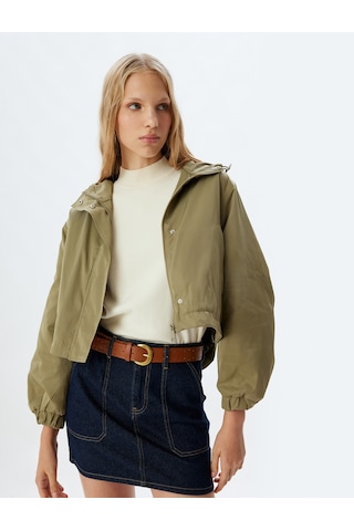 Koton Crop Ceket Oversize Fermuarlı Kapüşonlu Çıtçıt Düğmeli Su Geçirmez Haki 5wal20121ıw Haki