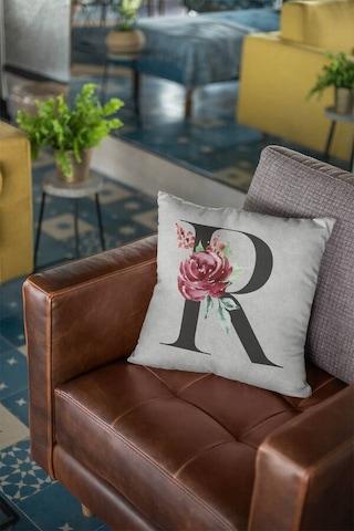 Çift Taraflı Gri R Harfli Yastık Kırlent Kılıfı Krl581n11