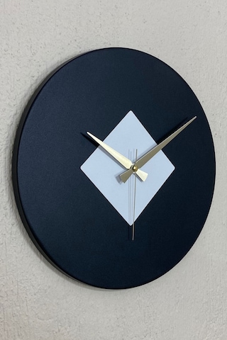 Roundka Model Metal Sıvama Akar Sessiz Mekanizmalı Duvar Saati 40 40 Cm Siyah Beyaz