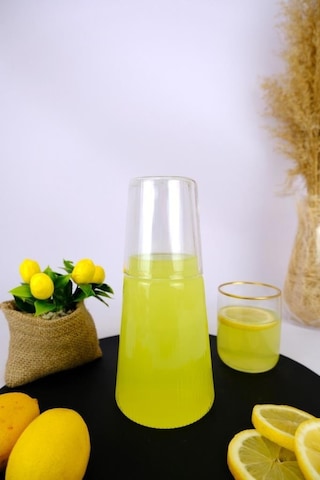 Digithome Cam Kapaklı Başucu Su Ve Meşrubat Sürahisi Karaf Şişe 800 Ml 04146 C1-1-154