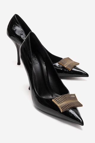 Luvishoes Dexen Siyah Baskı Metal Tokalı Kadın İnce Topuklu Ayakkabı