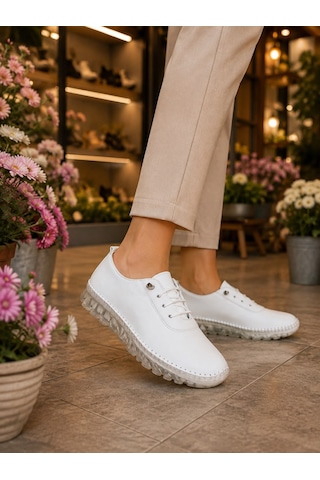 Beren Hakiki Deri Beyaz Kadın Ayakkabısı Ortopedik Taban Düz Esnek Bağcıklı Comfort Casual Günlük Sneaker Beren Hakiki Deri Beyaz Kadın Ayakkabısı Ortopedik Taban Düz Esnek Bağcıklı Comfort Casual Günlük Sneaker