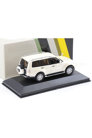 1:43 Ölçek Fırst43 2010 Mitsubishi Pajero 4wd Diecast Metal Minyatür Model Araba 10cm