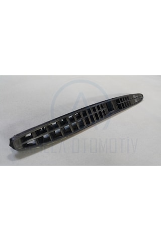 Volkswagen Bora 1999-2005 Cam Önü Havalandirma Izgarasi 345582532