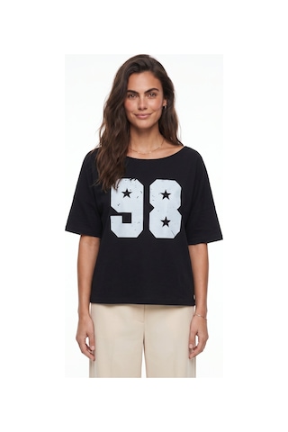 Onloox Kadın Siyah Siyah Pamuklu Kayık Yaka Oversize Kısa Kollu Önü Baskı Detaylı Sportif T-shirt
