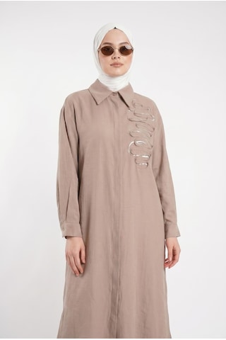 Armine Trend Gizli Patlı Tam Boy Düğmeli Gömlek Yaka 120 Cm Boy Tunik Açık Vizon 26yt417