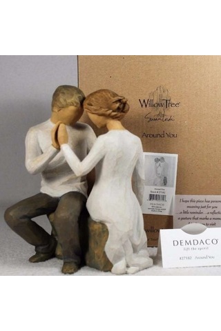 Willow Tree Around You Biblo