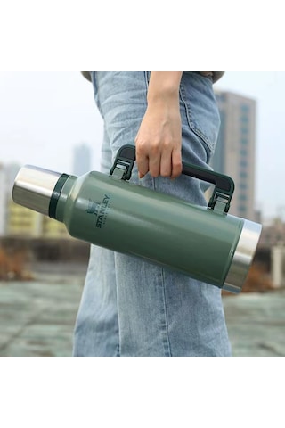 Stanley Termos Büyük Kapasiteli 304 Paslanmaz Çelik Termos 1.9 L Yeşil