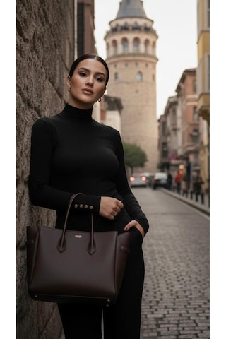 Balıkçı Yaka Kolu Gold Çıtçıt Detaylı Body Siyah