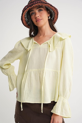 Mixray 4714 Kadın Yakası Volanlı Bol Müslin Bluz Pastel Sarısı