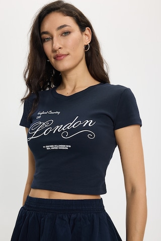 Tudors Kadın Slim Fit Dar Kesim Pamuk Bisiklet Yaka Kısa Kollu Baskılı Lacivert Crop Tişört-50534 L