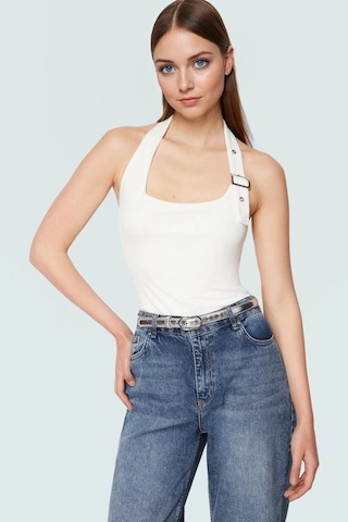 Ersefa Fitted Kalıp Viskoz Ribana Crop Bluz Boyundan Bağlamalı Yaka Günl Beyaz