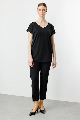 On Fashion Dilim Yaka Kadın Basic Bluz 25y.on.blz.51393.01 Siyah