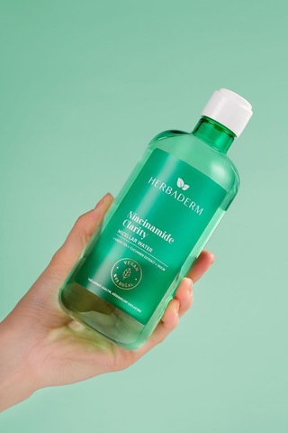 Herbaderm Niacinamide Clarity Sivilce Karşıtı Ve Yağlanmayı Dengeleyici Micellar Makyaj Temizleme Suyu 500 ML