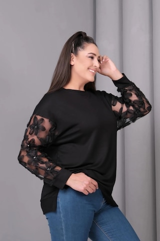 Kolları Tül Çiçek Aplikeli Bluz Siyah