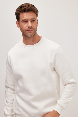 Tudors Unisex Relax Fit Rahat Kesim Pamuklu Yumuşak Dokulu İçi Polarlı Beyaz Bisiklet Yaka Sweatshirt-37292 Beyaz