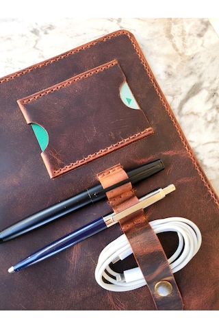 Nyc Giyim Tekstil Hakiki Crazy Dana Derisi El Dikişli Tablet Organizer Çanta, Bordo, 13 Inç Tablet Için Ideal, Toplantı Ve Seyahat Düzenleyici Kapaklı Kılıf