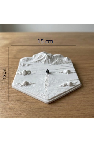 3d Tasarım Penguen Ve Karlı Dağ Manzaralı Dekoratif Biblo - Minimalist Masa Üstü Aksesuarı 15x15cm