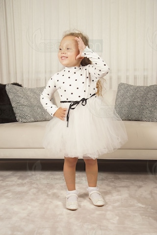 Puantiyeli Kız Çocuk Uzun Kollu Doğum Günü Ve Özel Günler İçin Tüllü Elbise Beyaz