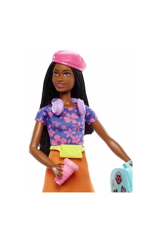 Barbie Brooklyn Seyahatte Bebeği ve Aksesuarları HGX55
