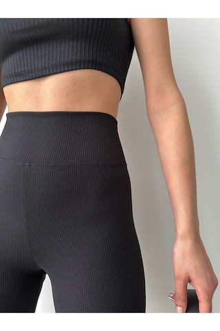 Kadın Yüksek Bel Fitilli Toparlayıcı Kısa Spor Tayt Siyah