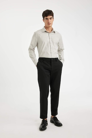 DeFacto Modern Fit Modern Kesim Poplin Düz Pamuk Karışımlı Uzun Kollu Gömlek D3375AX24AUGR297 Gri