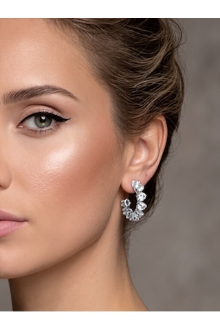 Kalp Zirkon Taşlı Antialerjik Vip Halka Silver Renk Küpe Antialerjik Silver