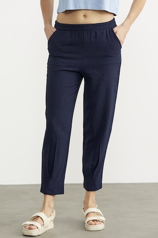 Paça Büzgü Detaylı Krep Pantolon - Lacivert 001