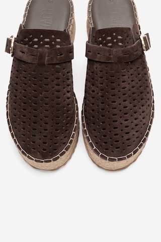 Luvishoes Louıs Kahverengi Süet Hakiki Deri Burnu Kapalı Hasır Dolgu Taban Terlik Kahverengi