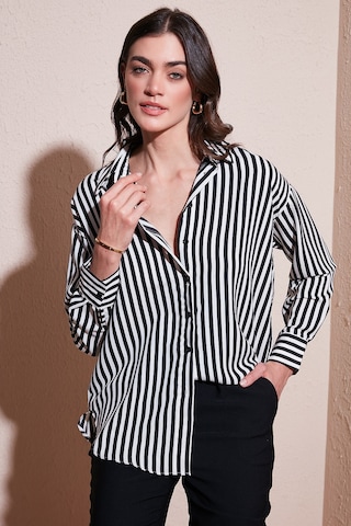 Lela Standart Fit Klasik Yaka Çizgili Bayan Gömlek 6772894 Siyah