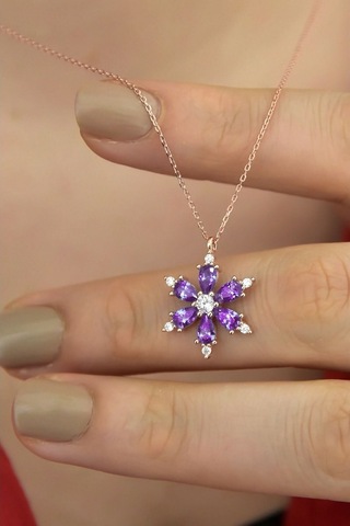 925 Ayar Gümüş Mor Taşlı Kamelya Çiçeği Kadın Kolye